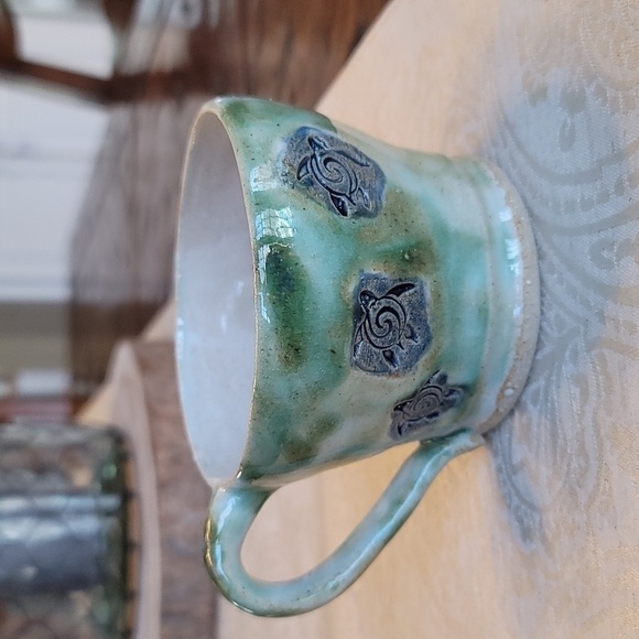 Studio Art Pottery Handmade Mug Set - Green Turtles - 5 Pieces - Picture 9 of 14